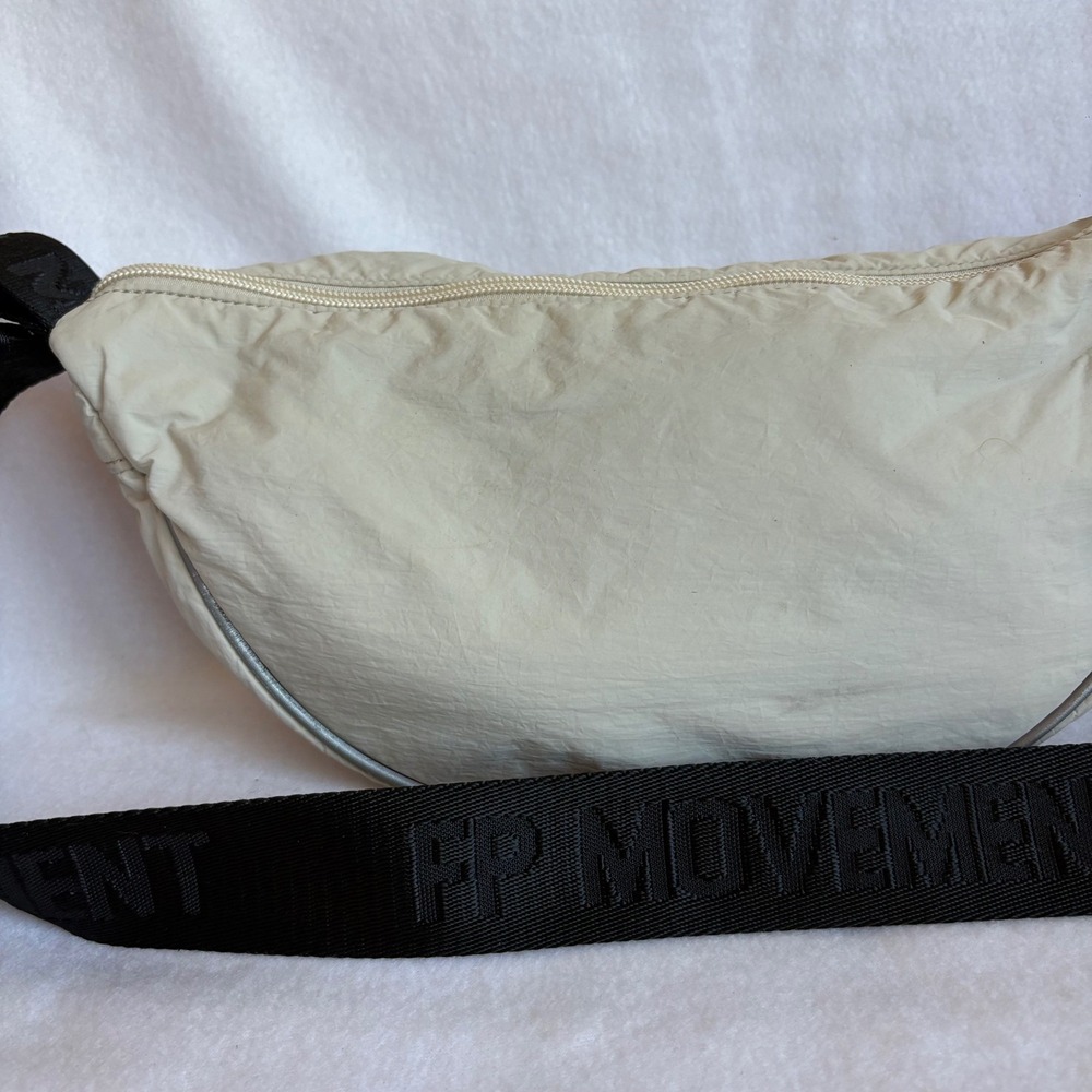 FP Movement Free People Hudson Sling Bag Cream Black Nylon Crossbody Belt Bag - Picture 2 of 5